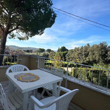 N185 - Numana, Meraviglioso Trilocale Con Terrazzo E Piscina 外观 照片